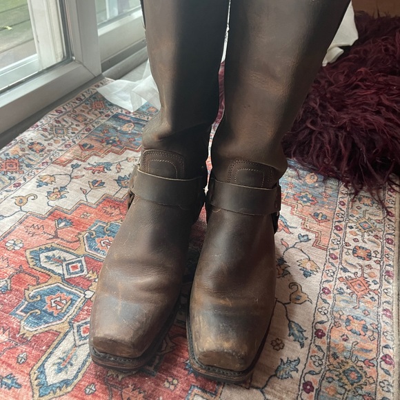 SOLD Frye Harness classic - Picture 2 of 7